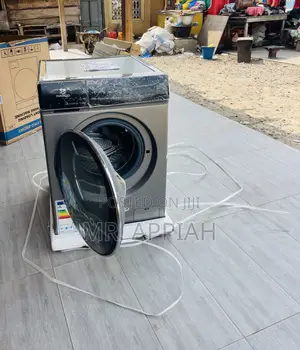 Fully Automatic Nasco 11kg Front Load Washing Machine.