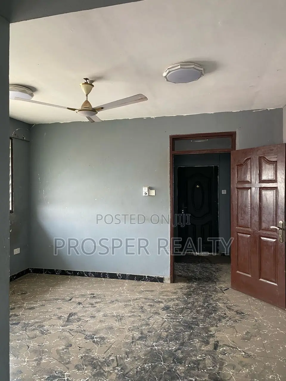 2bdrm Apartment in Borteyman Snnit, Tema Metropolitan for rent