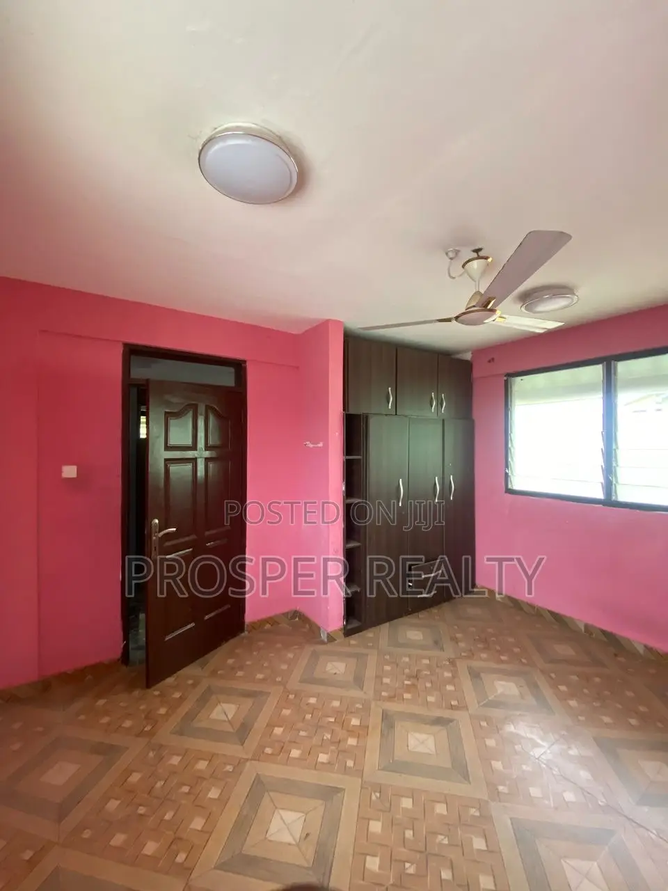 2bdrm Apartment in Borteyman Snnit, Tema Metropolitan for rent