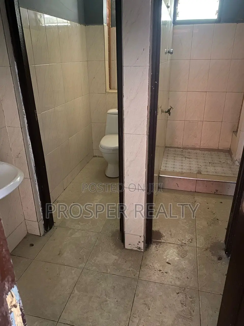2bdrm Apartment in Borteyman Snnit, Tema Metropolitan for rent