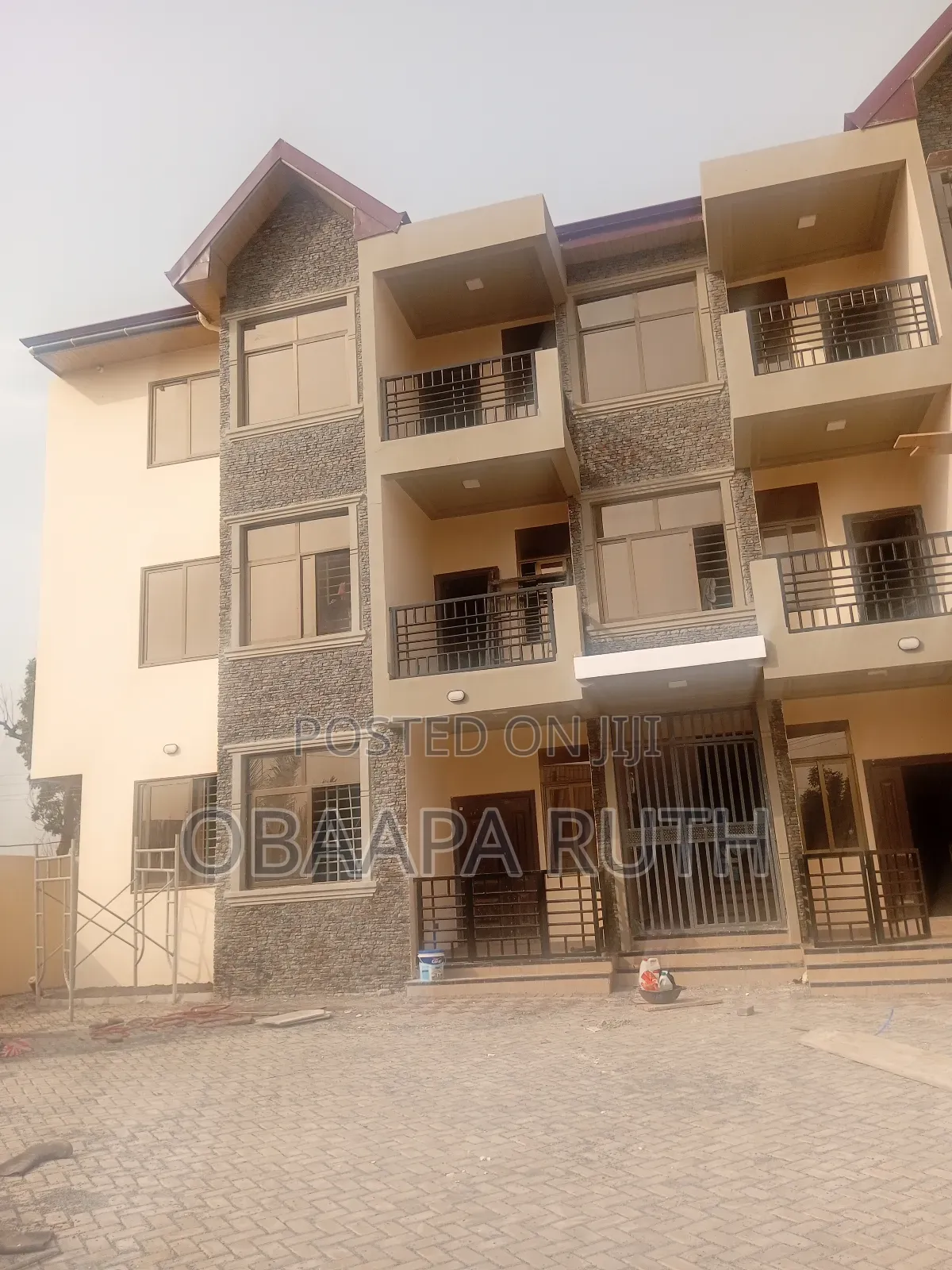 2bdrm Apartment in Adenta, Frafraha for rent