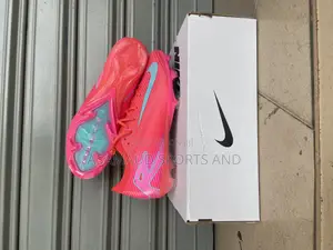 Original Football Boot With Accessoires at Cool Price