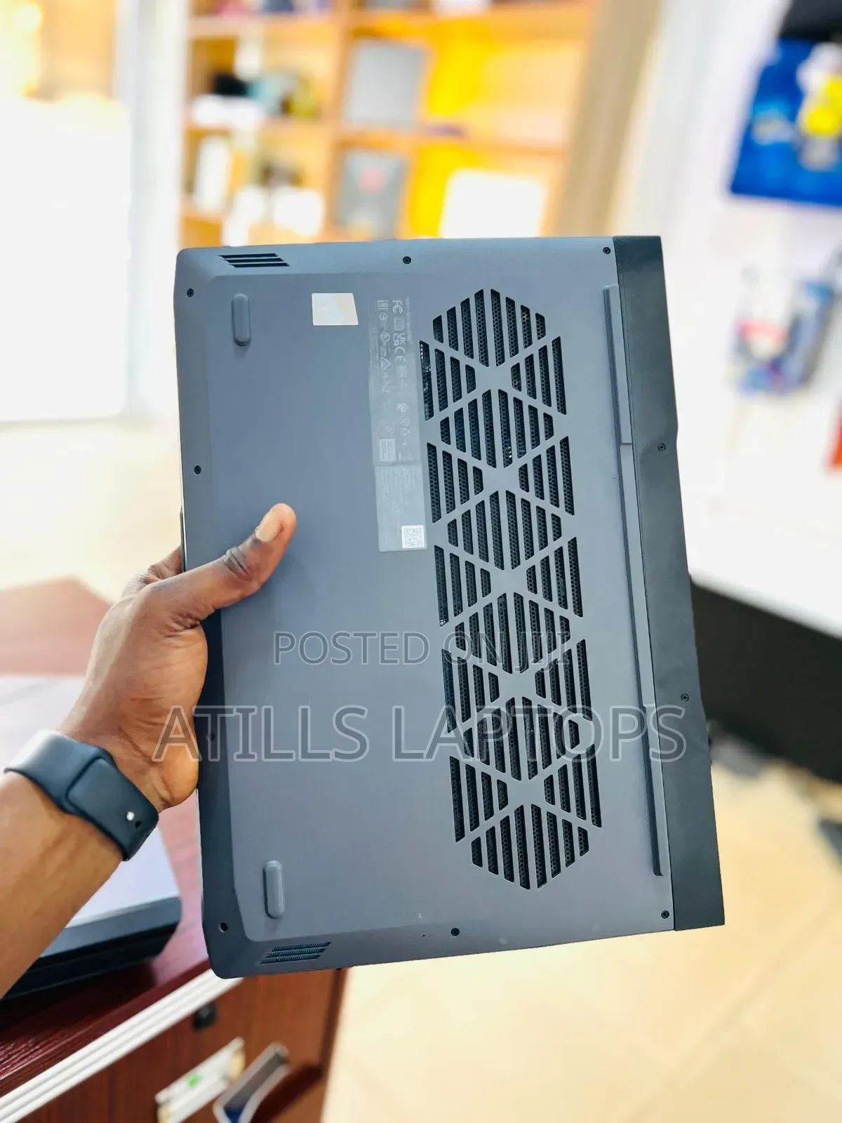 Laptop Lenovo LOQ 15IRH8 16GB Intel Core I5 SSD 512GB