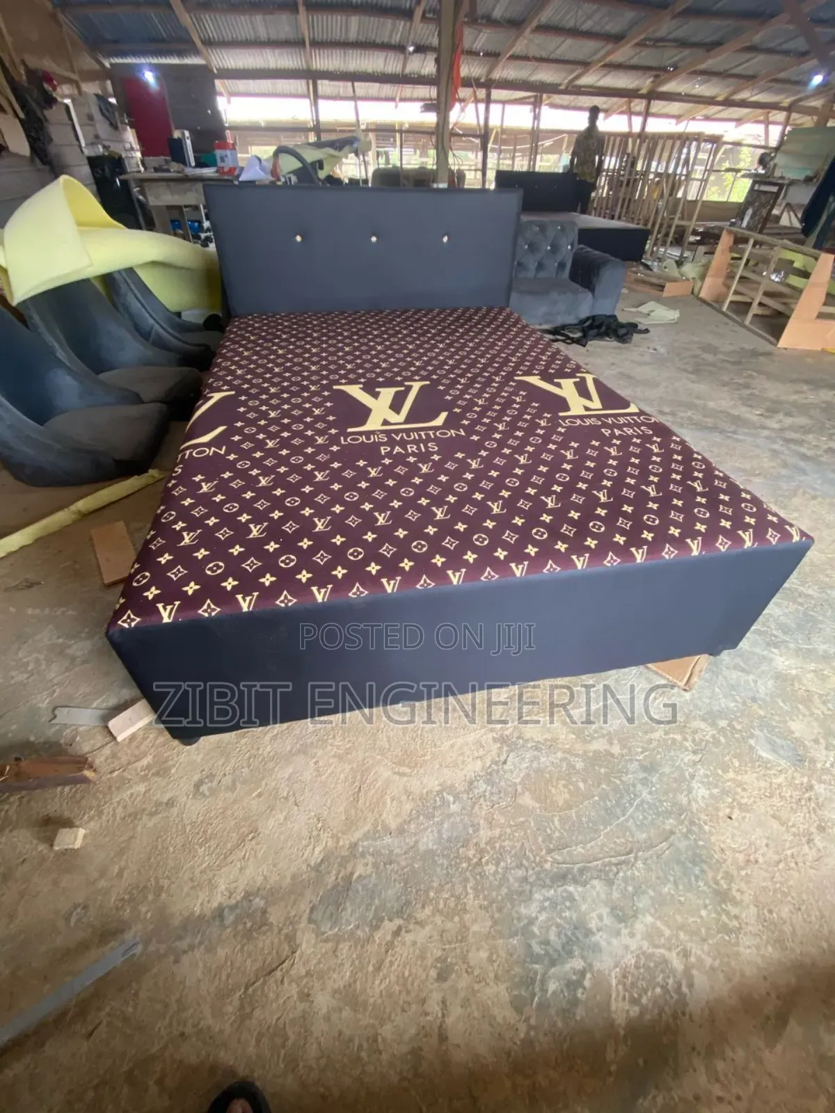 Inbuilt Double Bed