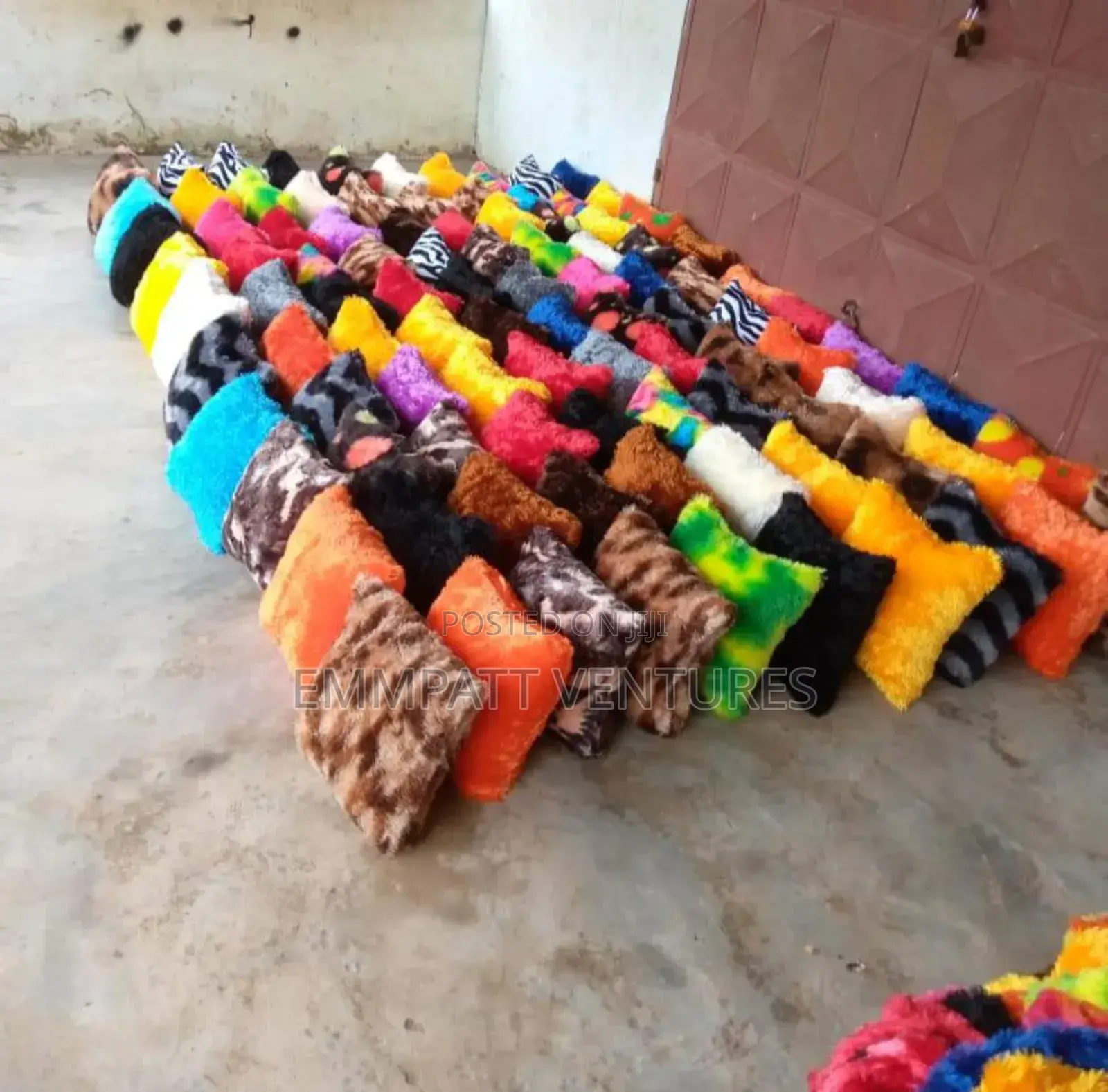 Sofa Chair Pillows in Different Colours