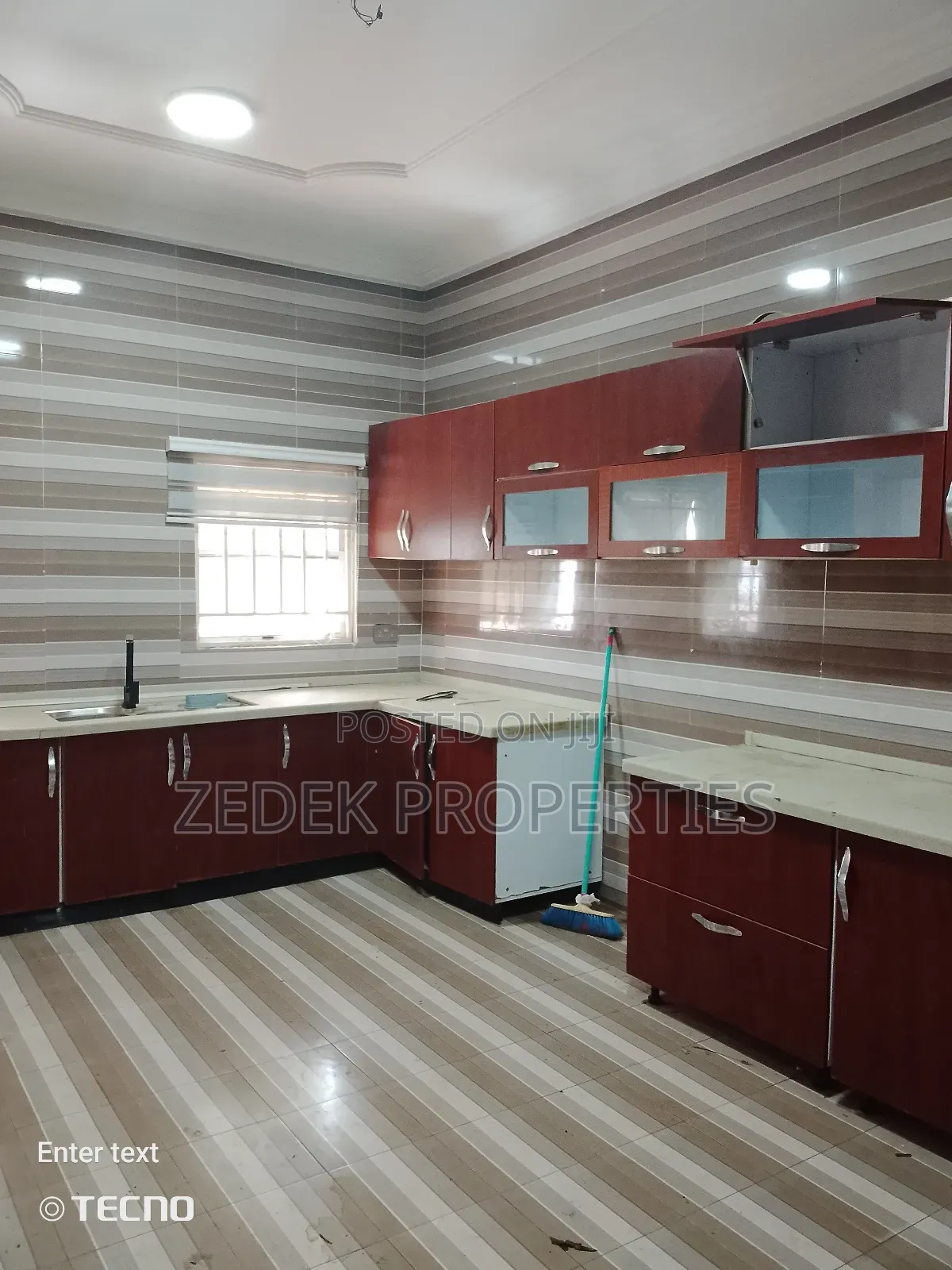 3bdrm Apartment in Zedek Properties, Ashomang Estate for rent