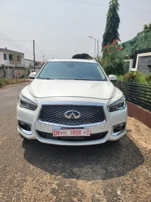 Photo - Infiniti Q60 2019 White