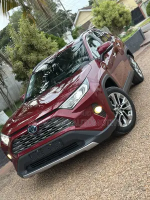 Toyota RAV4 2021 Red