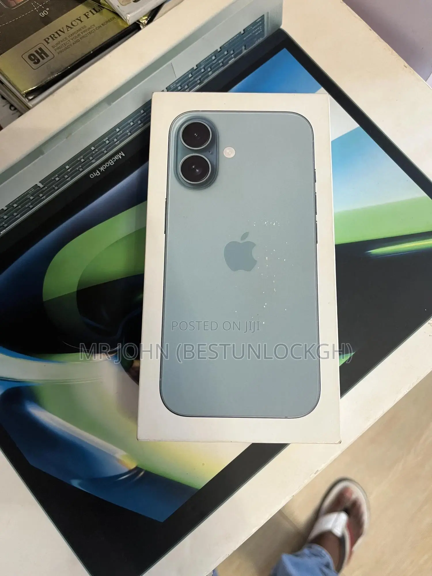 New Apple iPhone 16 128 GB Green
