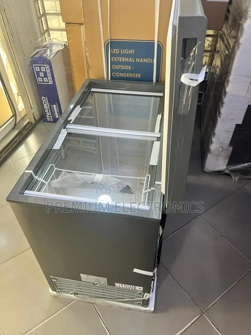 Nasco 244-liters Manuel Defrost Energy Saving Chest Freezer