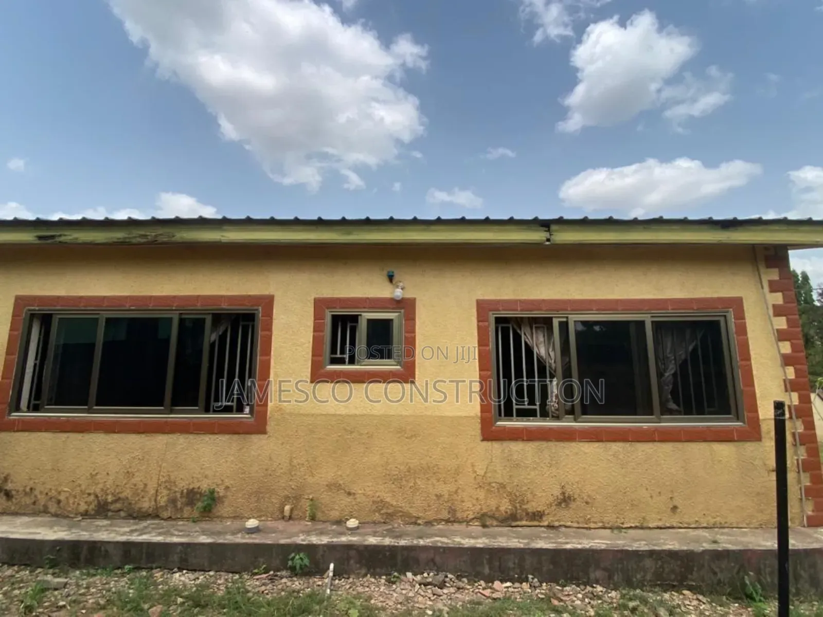 Furnished 4bdrm Bungalow in Accra Doboro, Akuapim North for sale