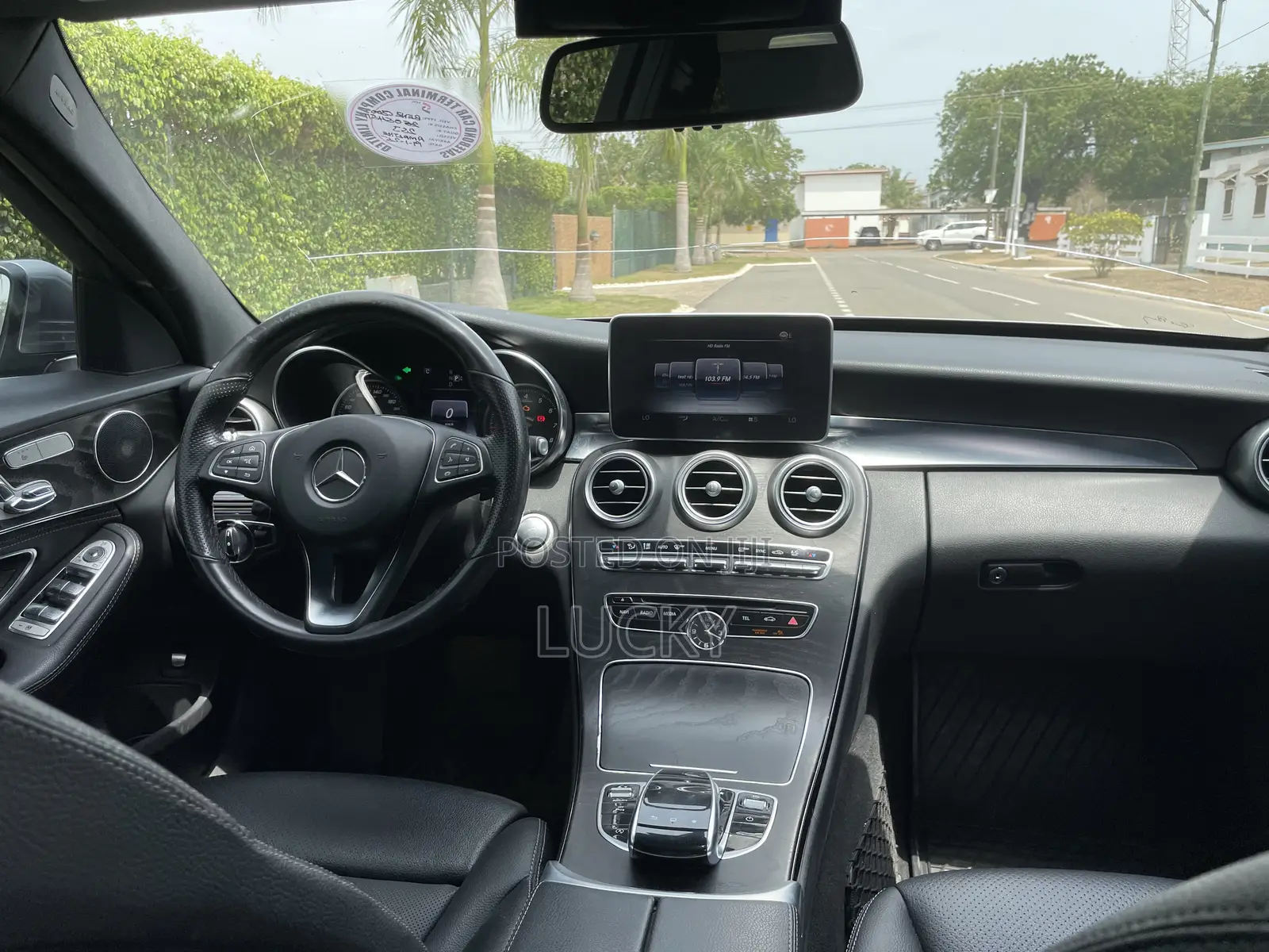 Mercedes-Benz C300 Luxury 4dr RWD Sedan (2.0L 4cyl 7A) 2015 Gray