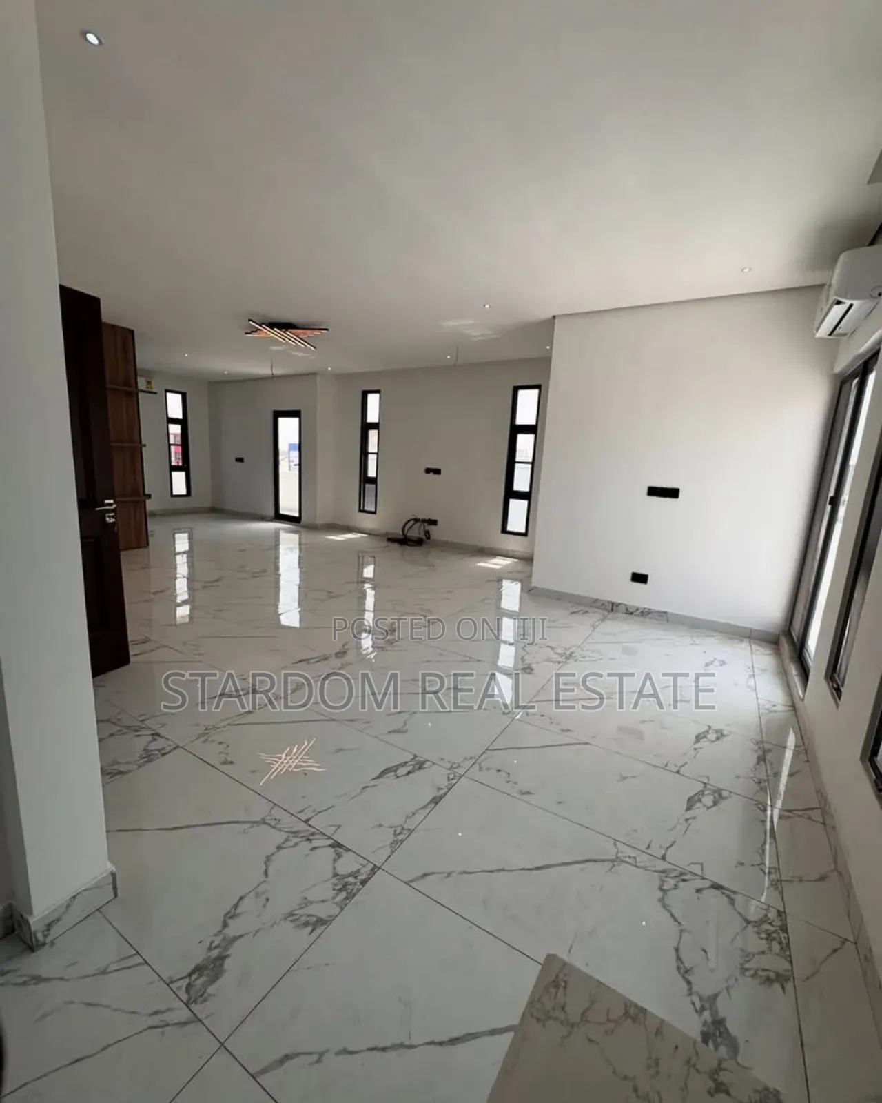 4bdrm Mansion in Adjiringanor, East Legon for sale