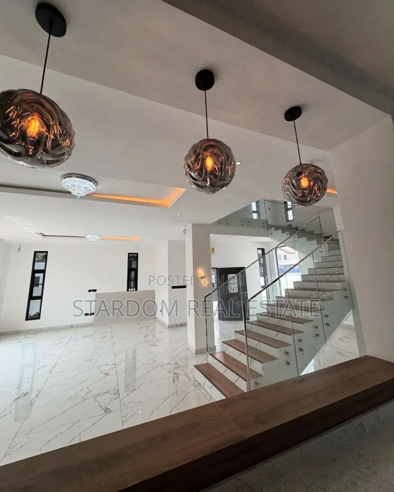 4bdrm Mansion in Adjiringanor, East Legon for sale
