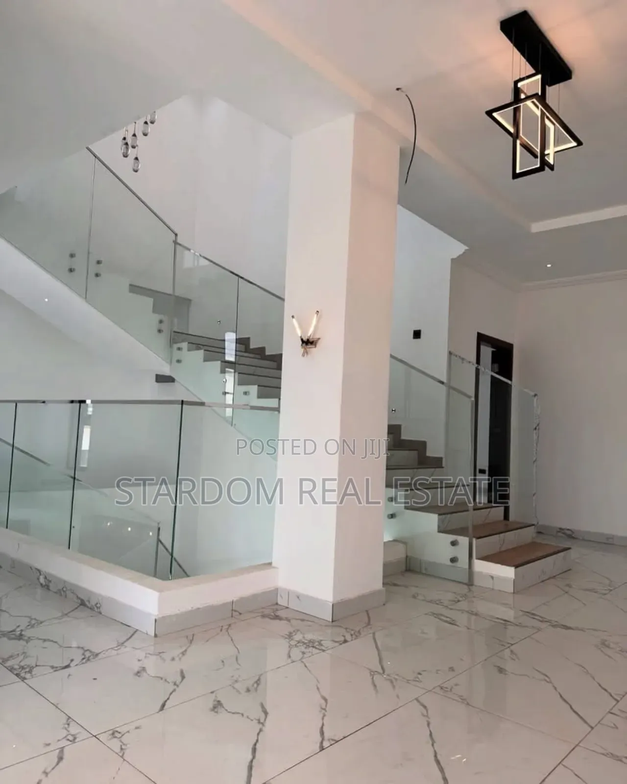 4bdrm Mansion in Adjiringanor, East Legon for sale