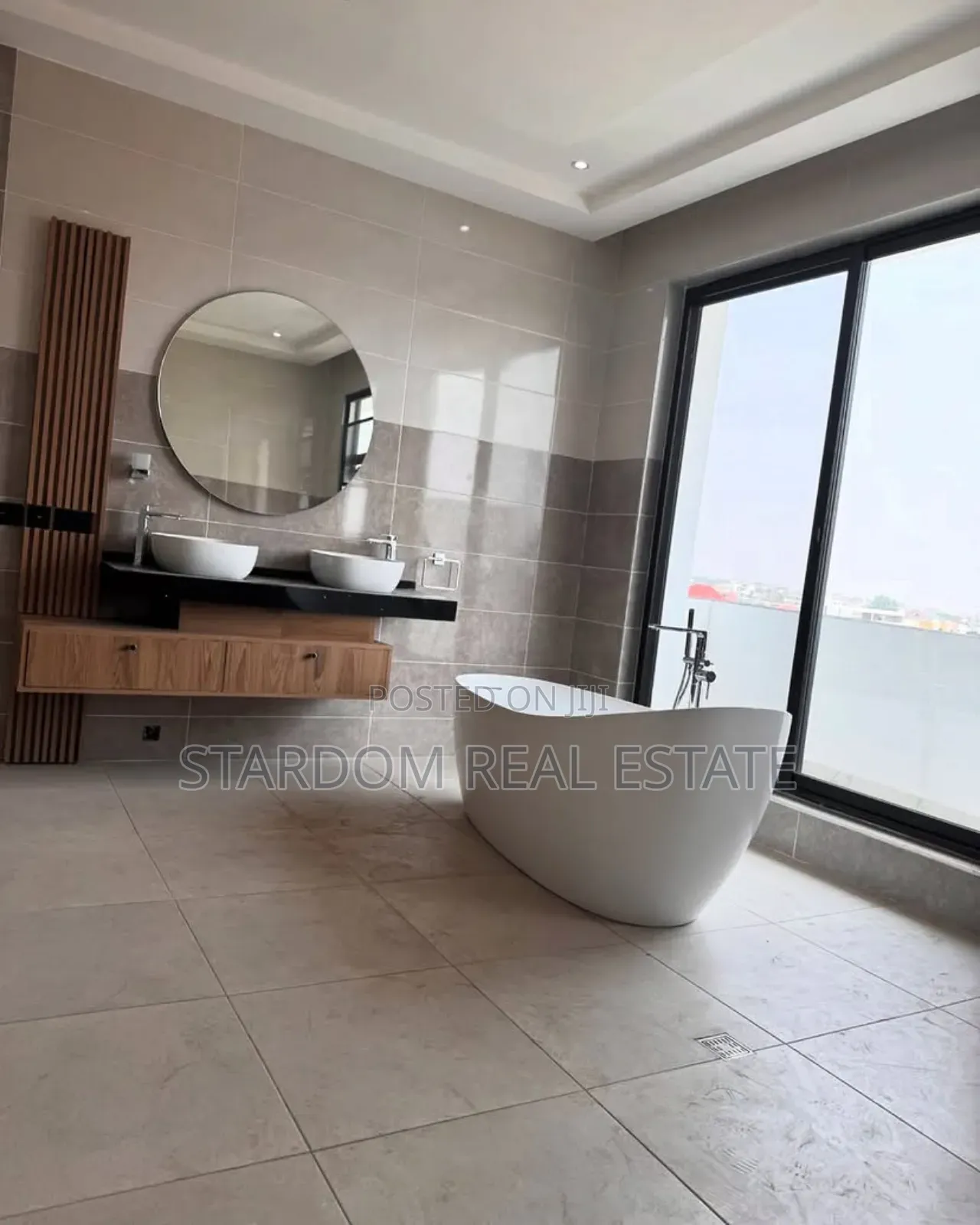 4bdrm Mansion in Adjiringanor, East Legon for sale