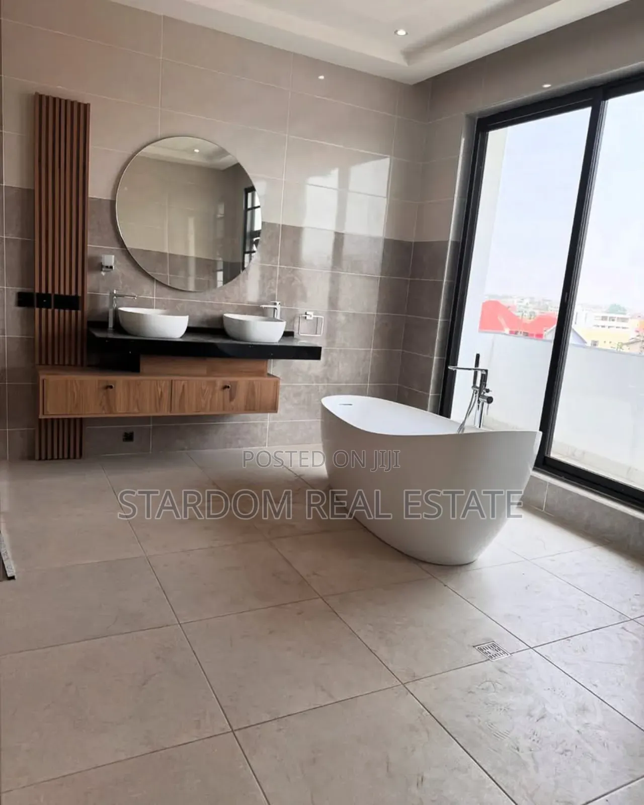 4bdrm Mansion in Adjiringanor, East Legon for sale