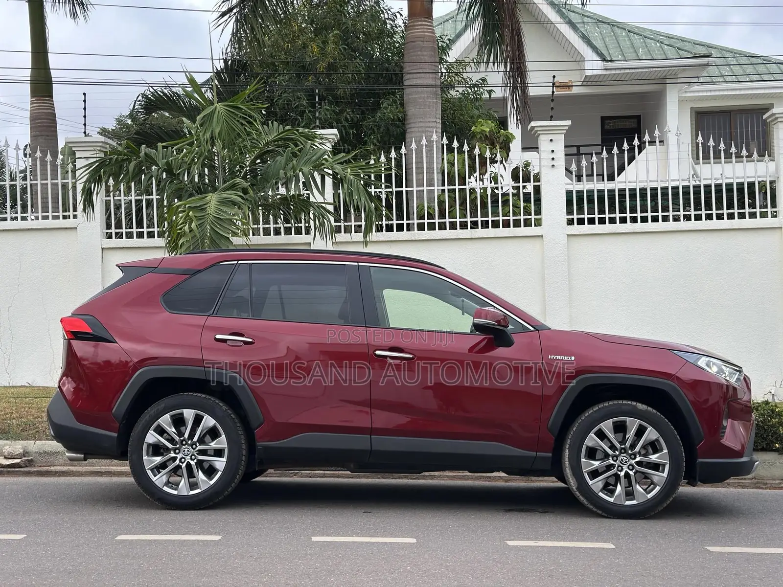Toyota RAV4 2021 Red