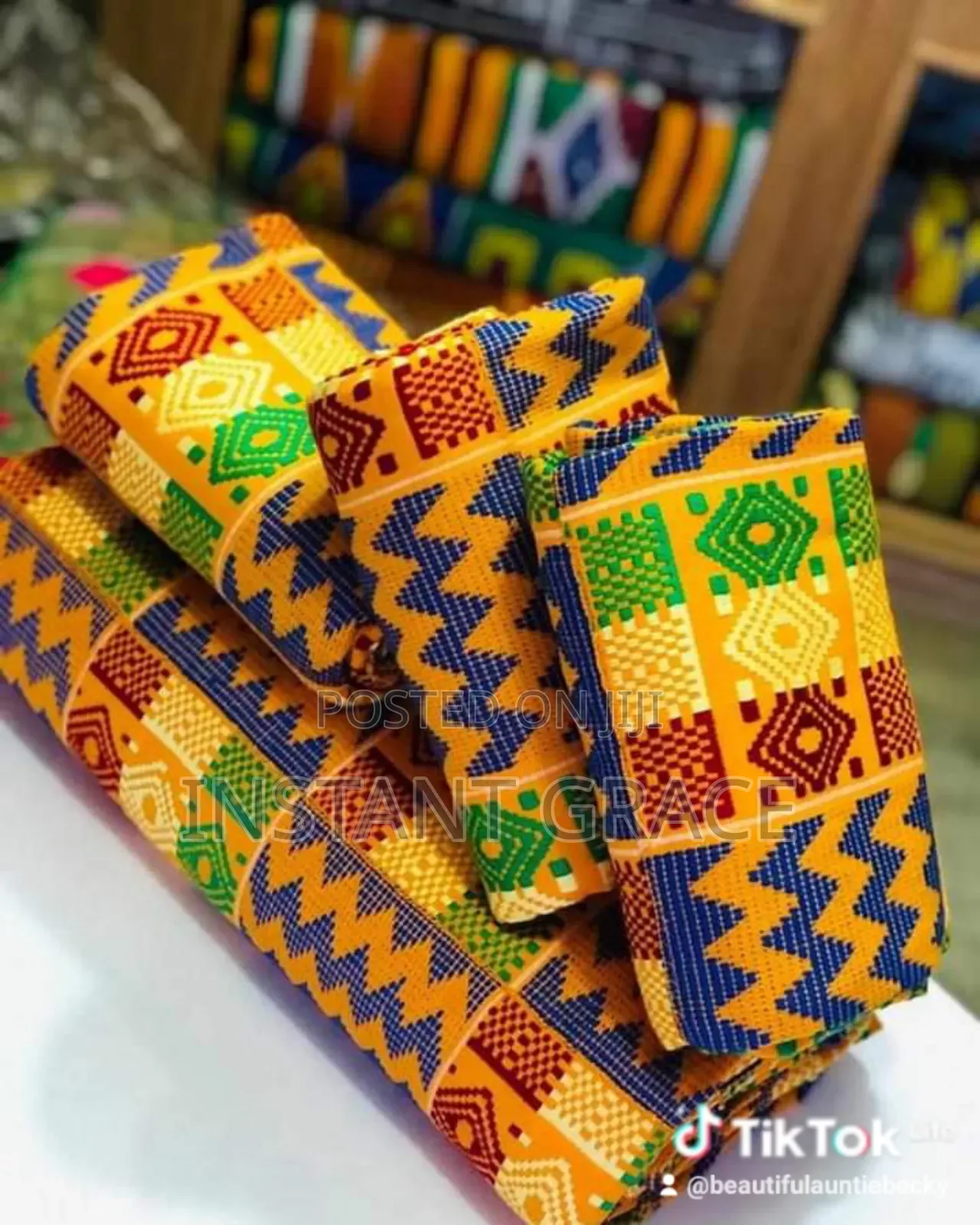 Bonwire Kente Cloth. Men and Women Set
