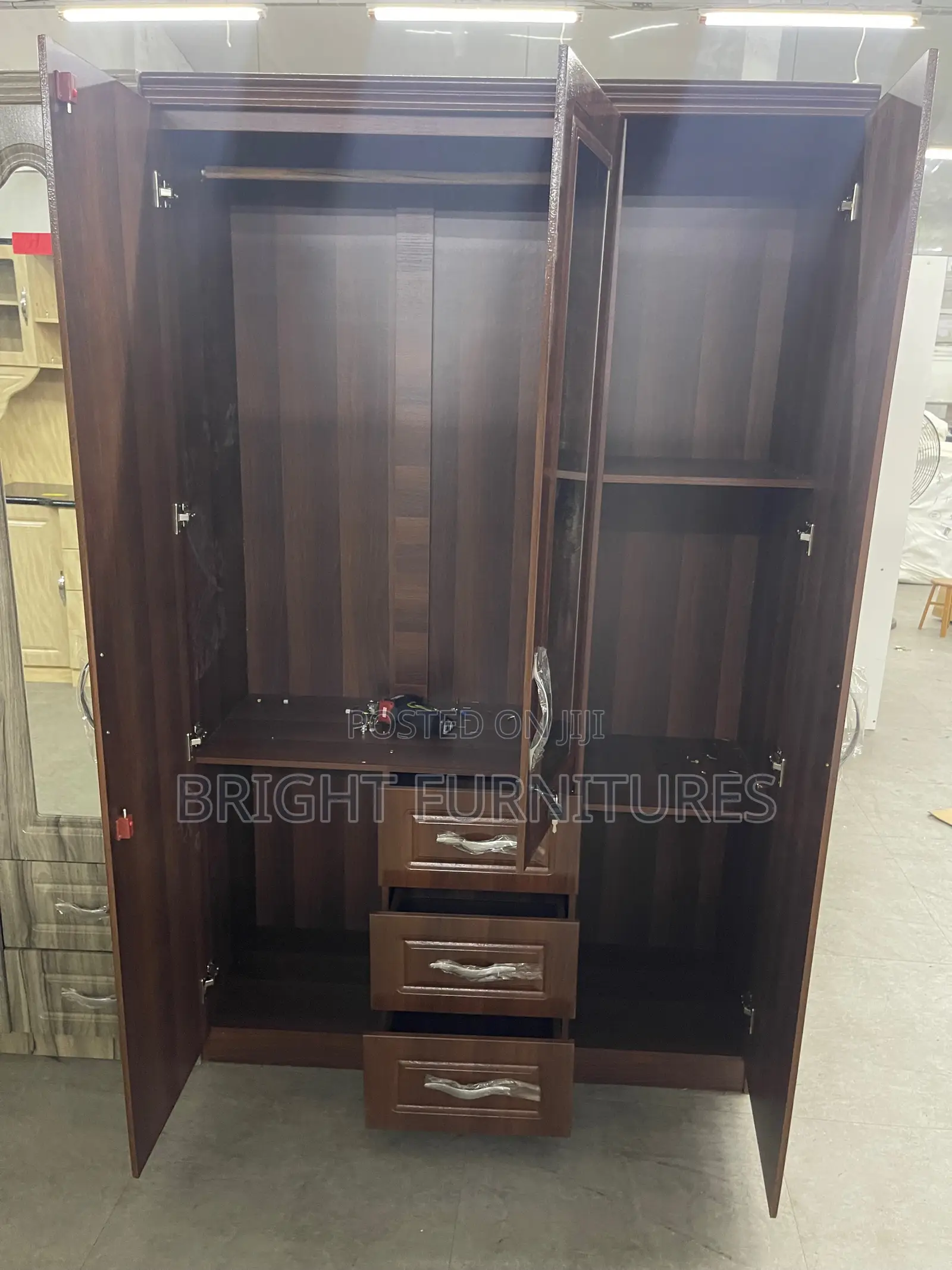 Modern Design Clothes Wardrobe With Mirror and Drawers