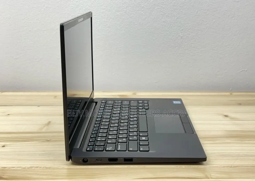 Laptop Dell Latitude 7390 8GB Intel Core I7 SSD 256GB
