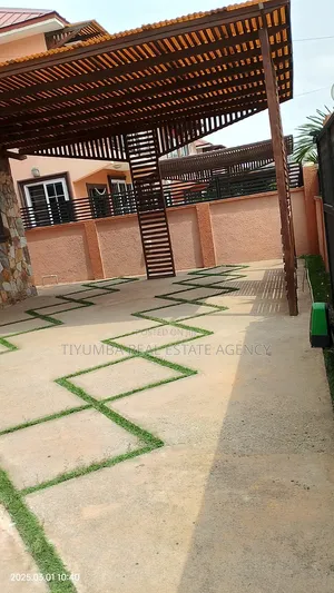 3bdrm House in Tiyumba Real Estate, Achimota for rent