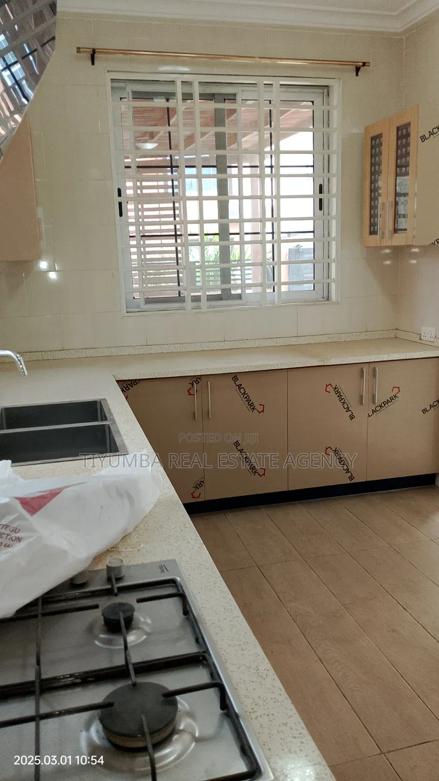 3bdrm House in Tiyumba Real Estate, Achimota for rent
