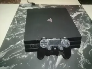 Ps4 Pro With Fc26 +Other Games + 2 Controller