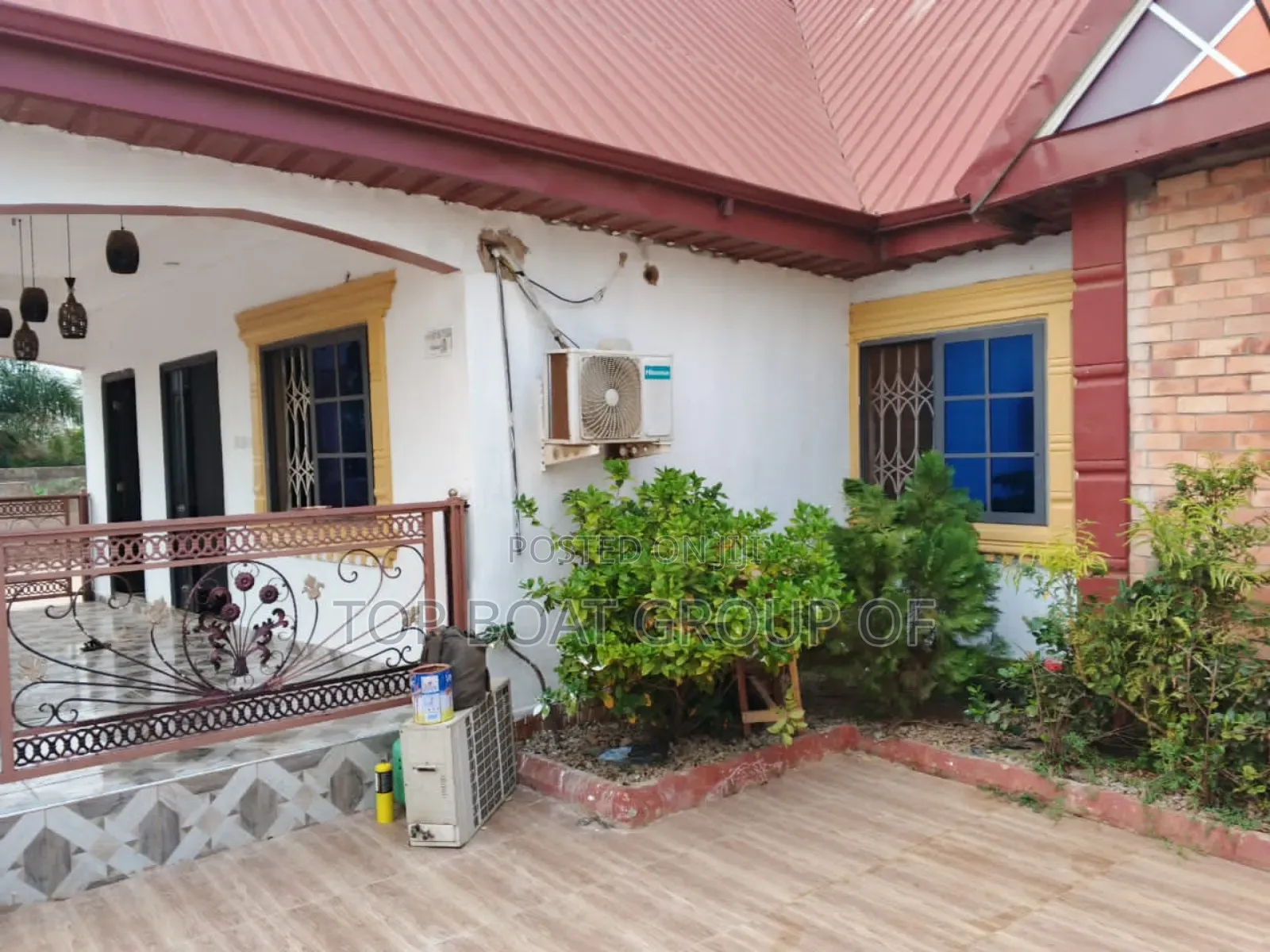 6bdrm House in Abuakwa  Top-Boat, Kumasi Metropolitan for sale