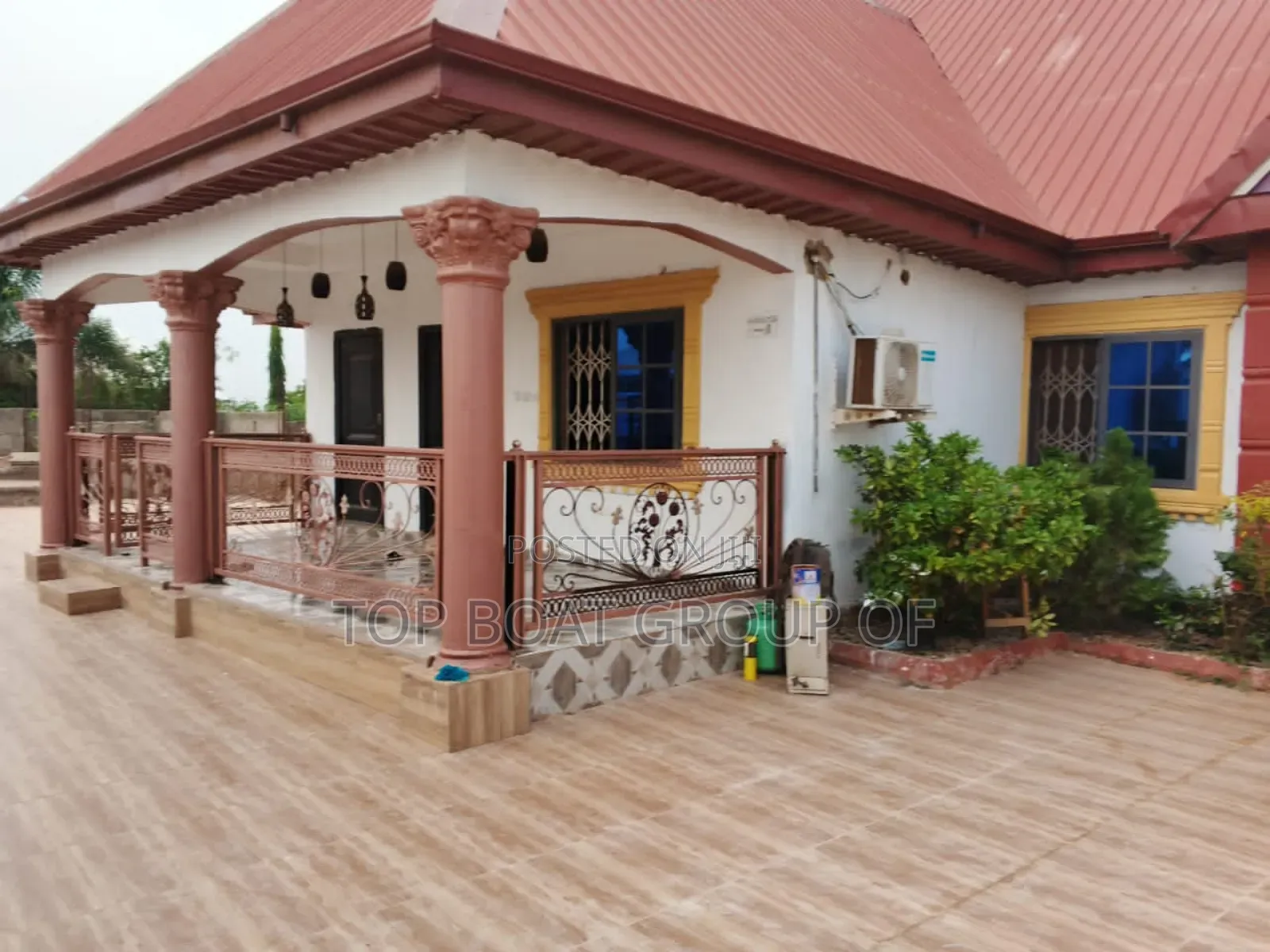 6bdrm House in Abuakwa  Top-Boat, Kumasi Metropolitan for sale