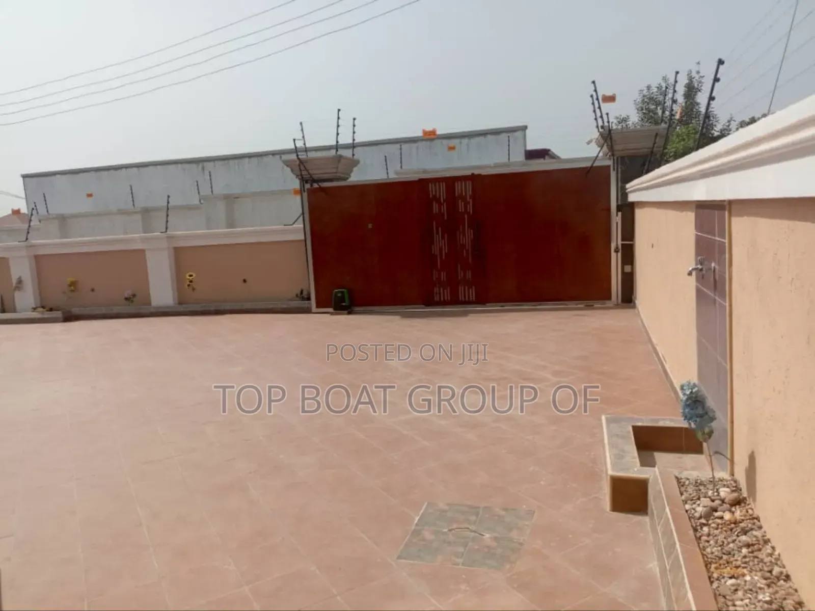5bdrm House in Top-Boat Estate, Kumasi Metropolitan for sale
