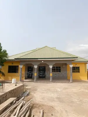 4bdrm House in Nyarnyanor Raod, Kasoa for sale