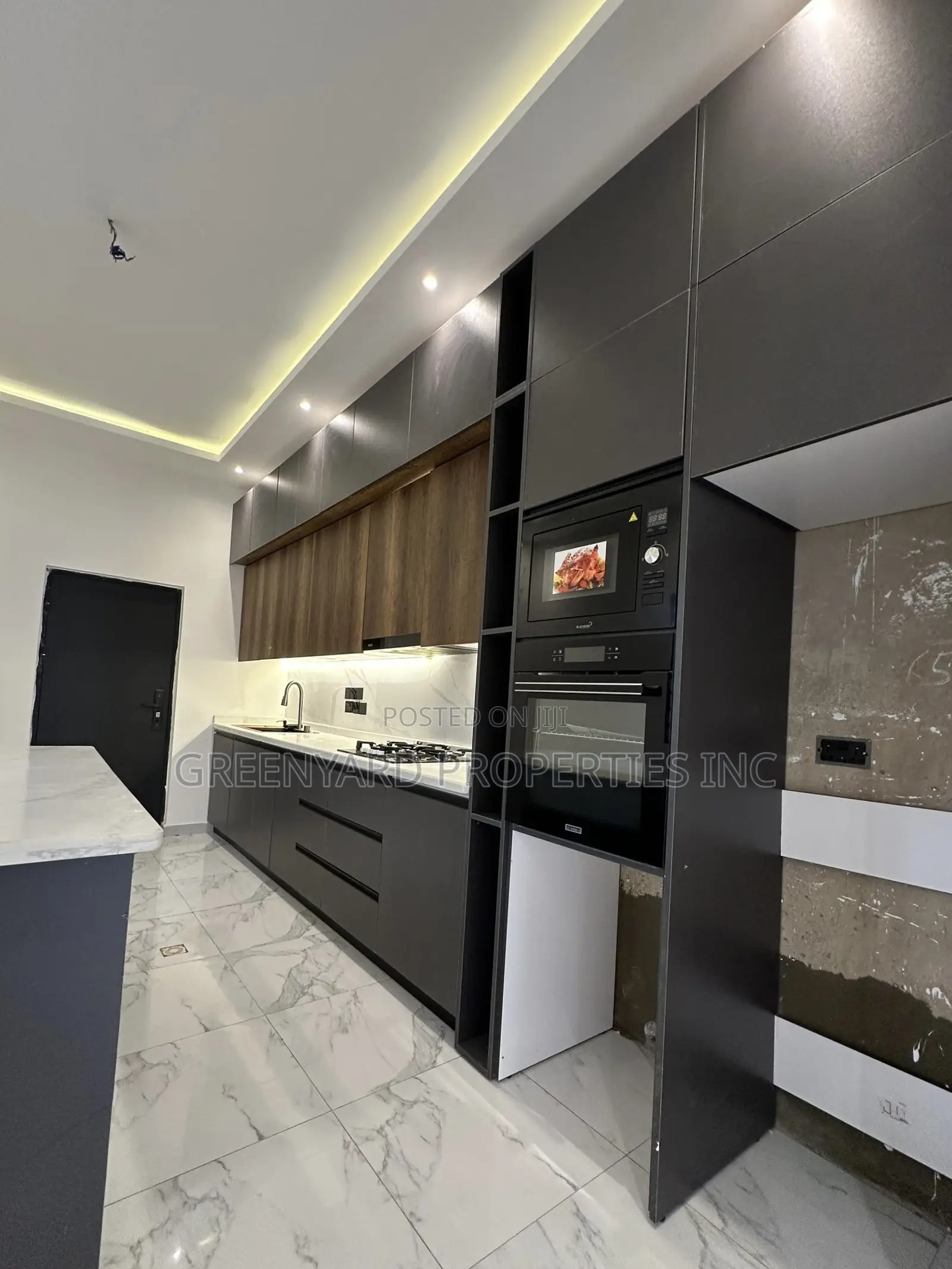 3bdrm House in Ashaley Botwe for sale