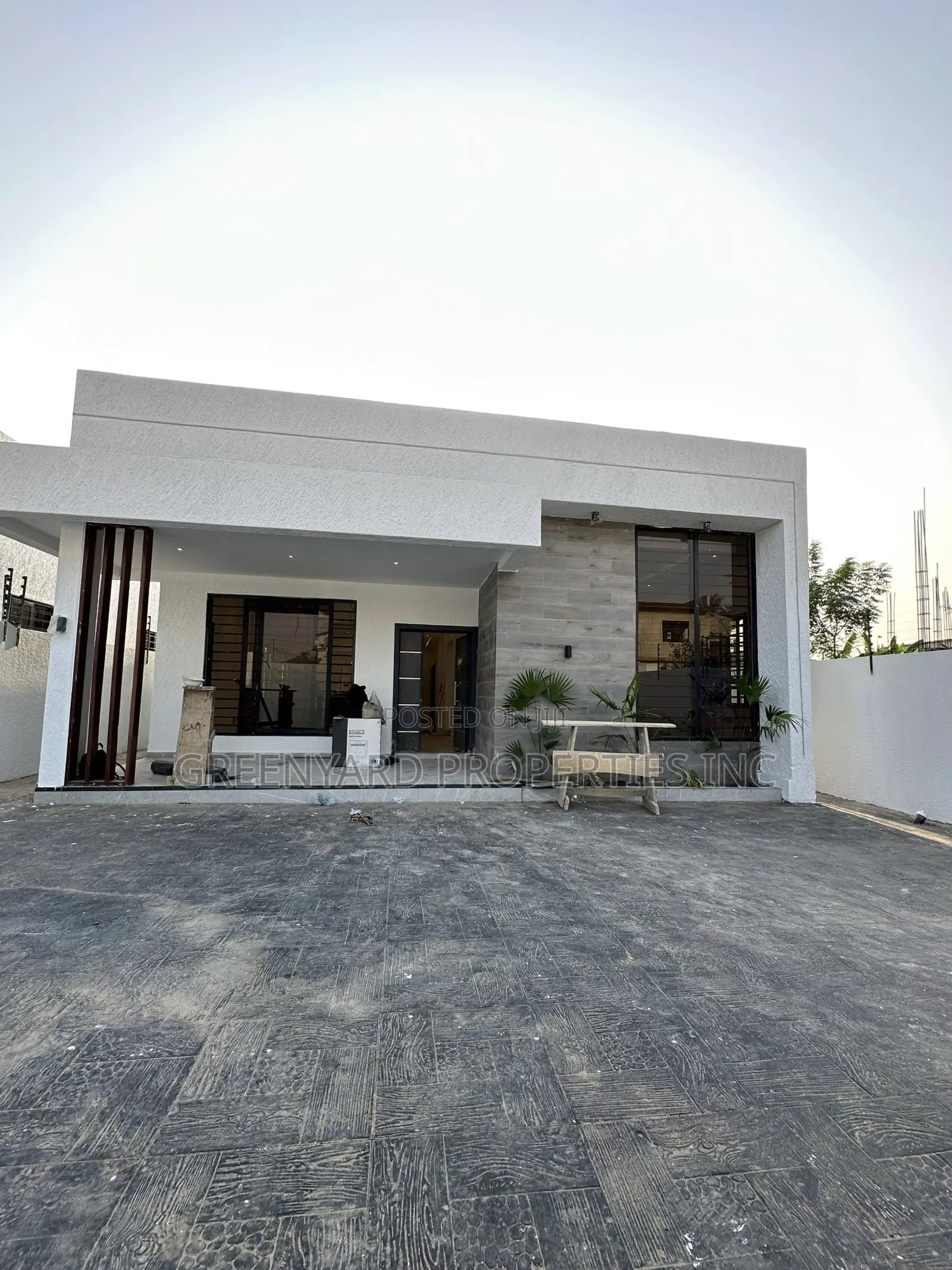 3bdrm House in Ashaley Botwe for sale