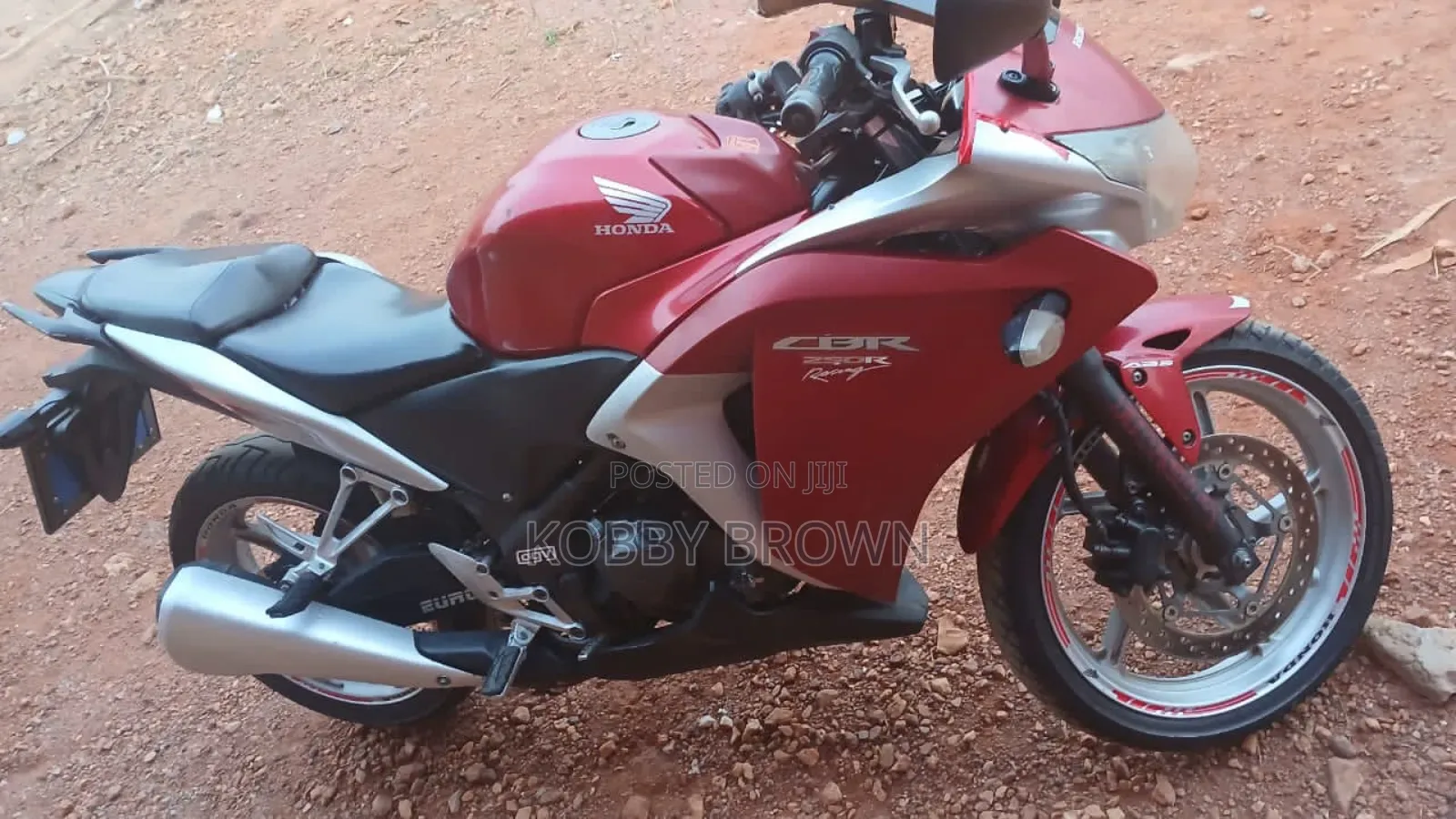 Honda CBR 2012 Red