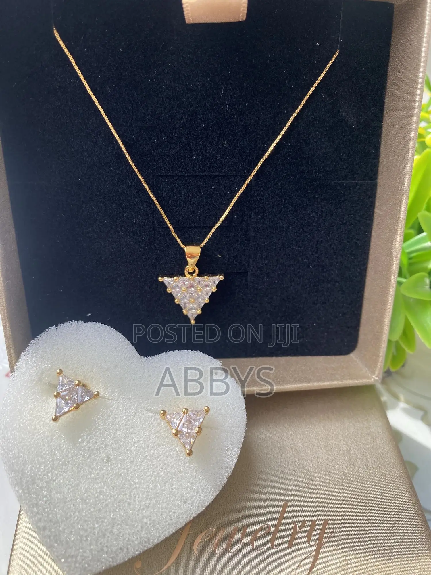 Inverted Triangle Pendant Necklace With Earrings
