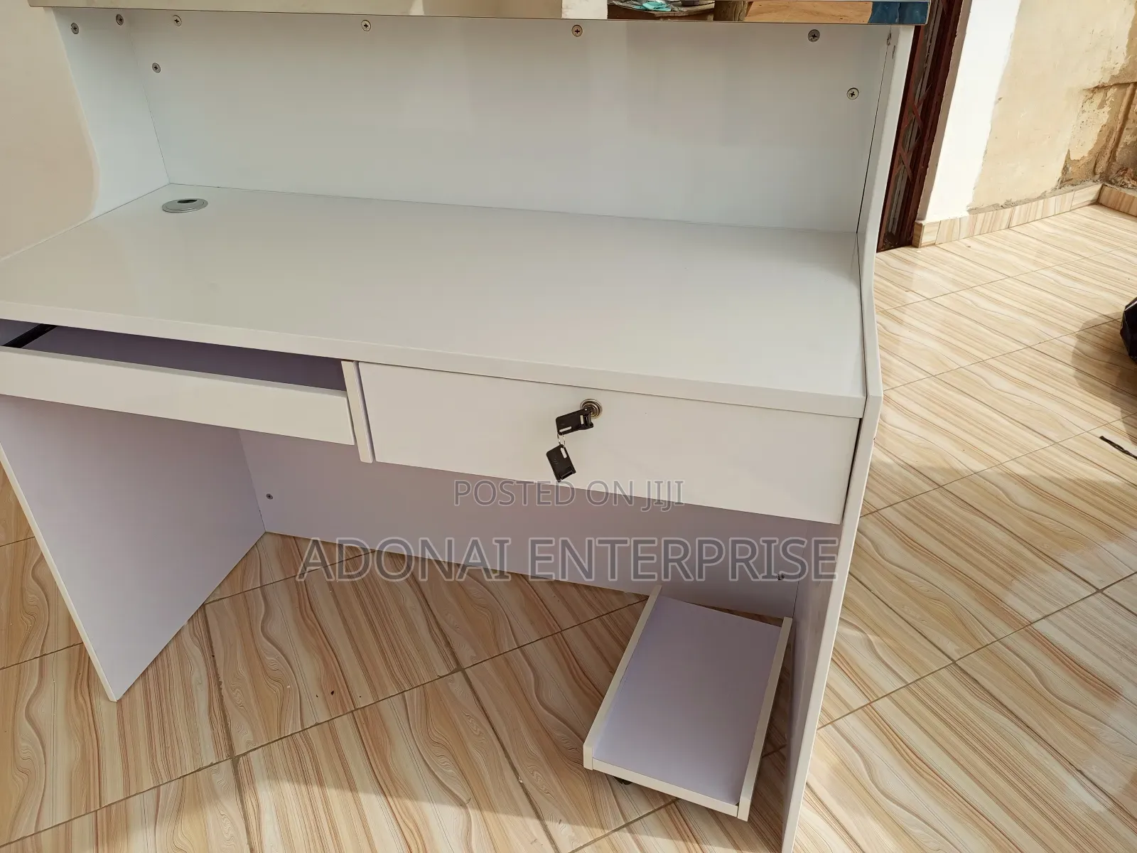 Receptionist Desk/ Front Desk