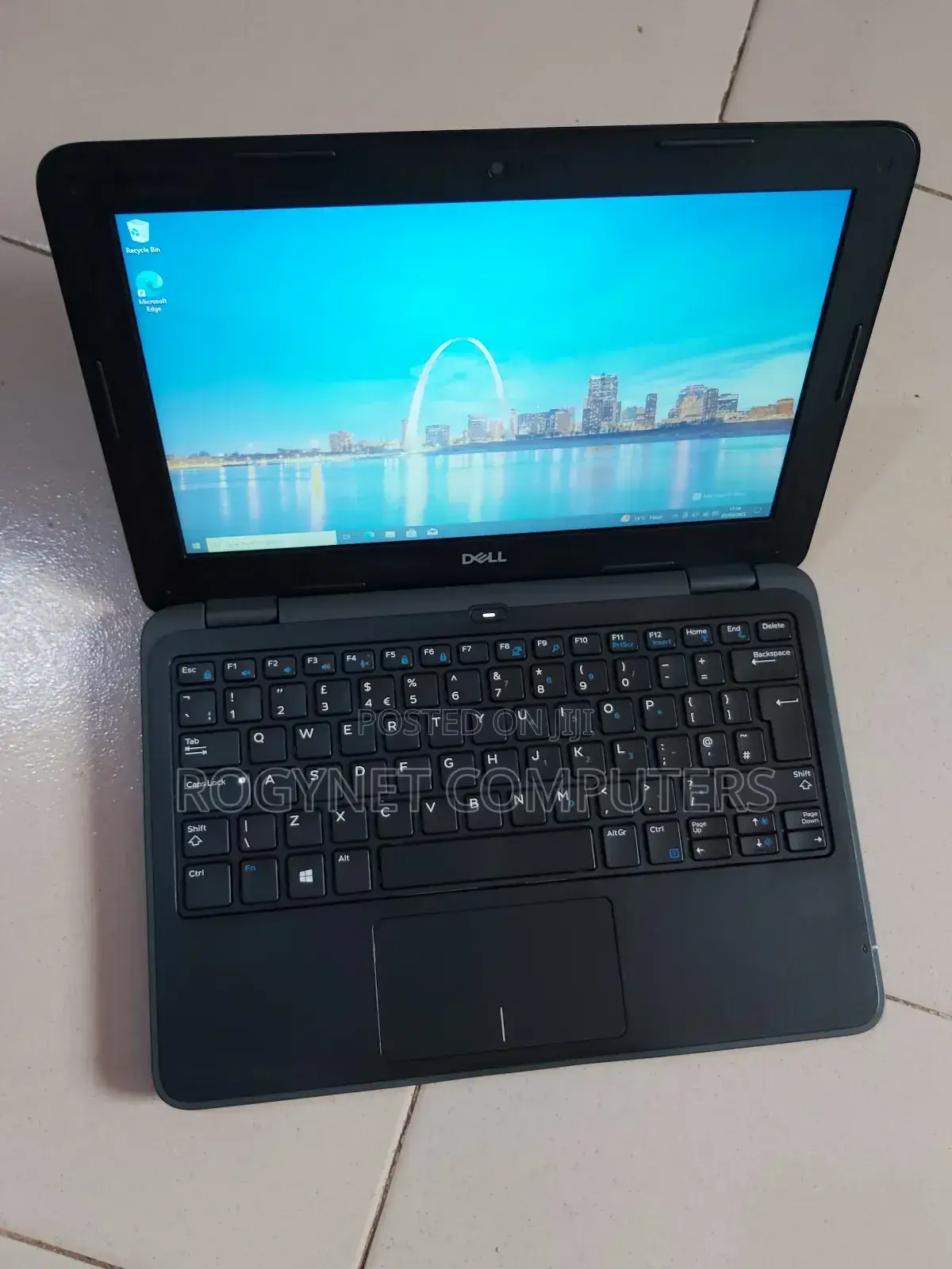 Laptop Dell Latitude 13 3380 8GB Intel Core i3 SSD 256GB