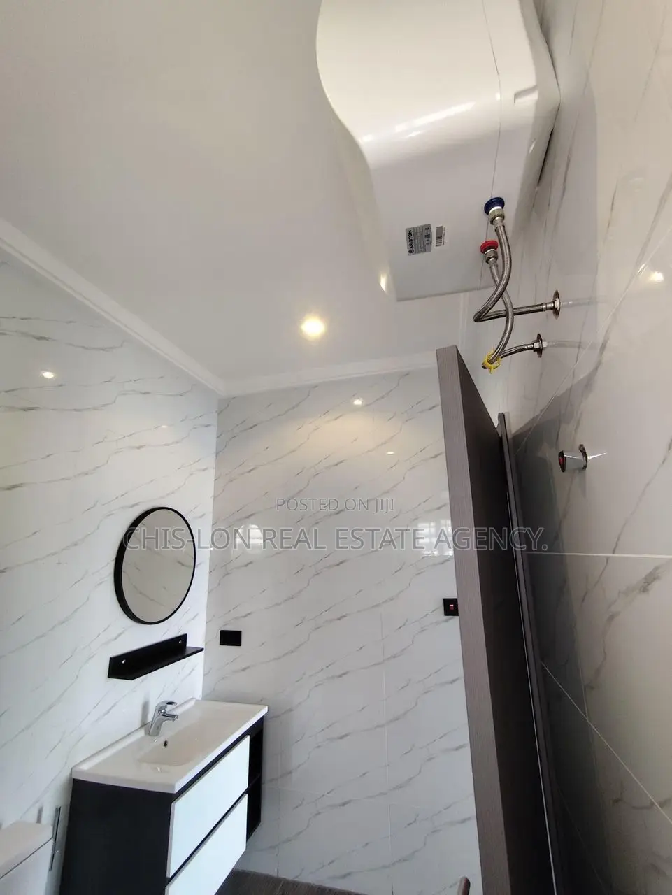 4bdrm Duplex in East Legon for sale
