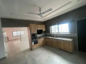 3bdrm House in Skm Properties, North Legon for sale