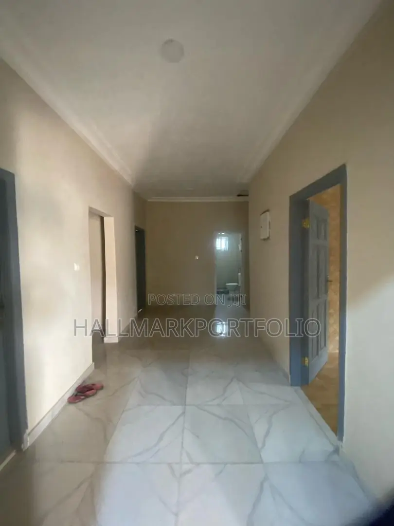 3bdrm House in Kasoa Obolo Estate, Opeikuma for sale
