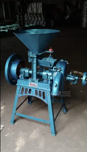 Royal Grinding Mill With Water Cool Engine