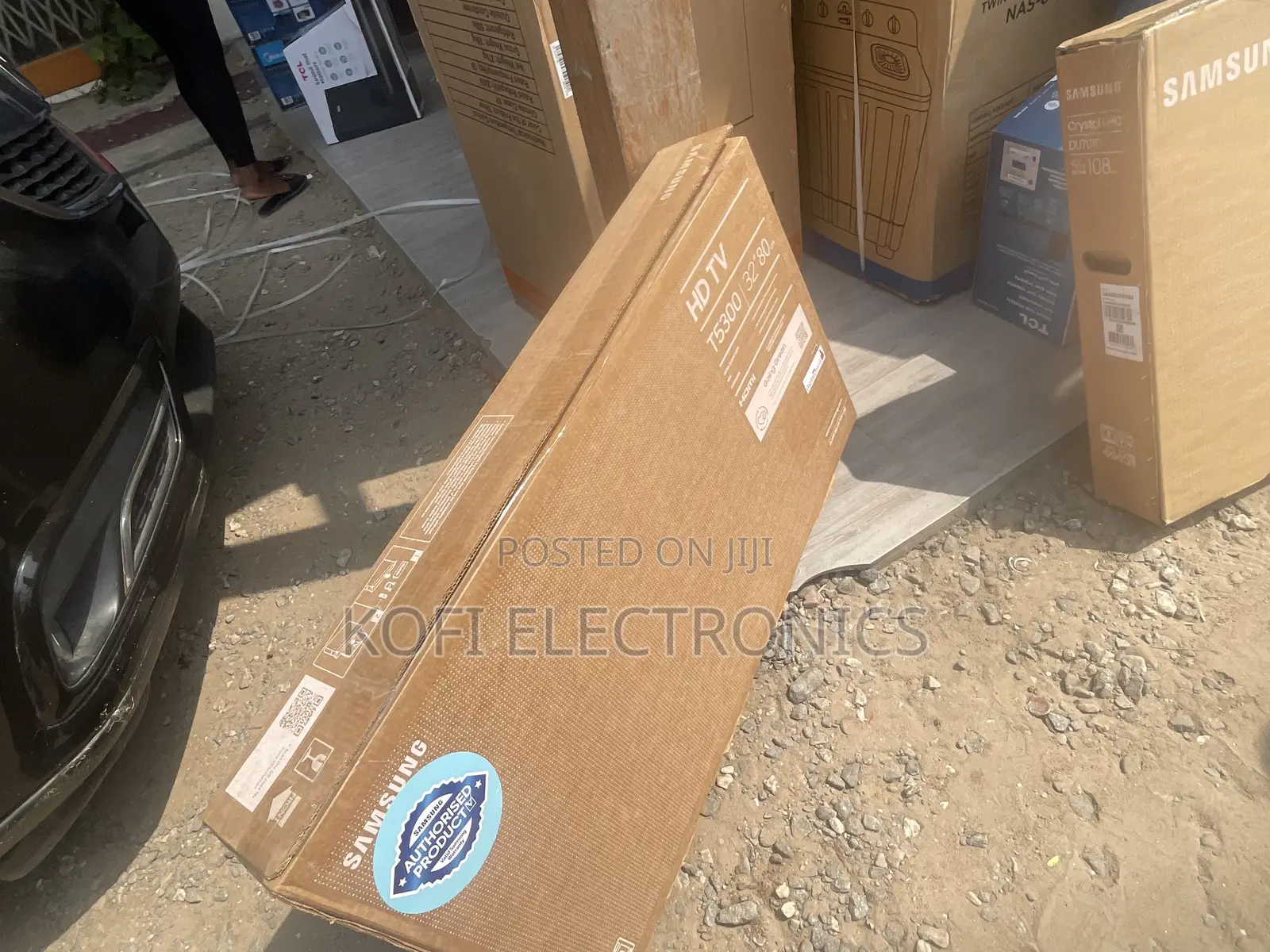 New 32" Flat Full HD TV N5000 Series 5