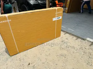 Crystal Uhd Smart Samsung 65”Du7000 Television