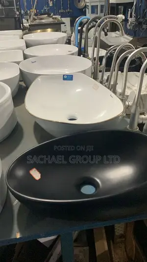 Counter Top Hand Ceramic Basin