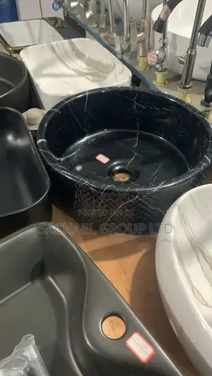 Counter Top Hand Ceramic Basin
