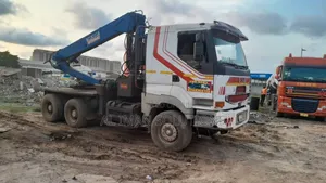 Renault Crane Truck