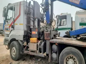 Renault Crane Truck