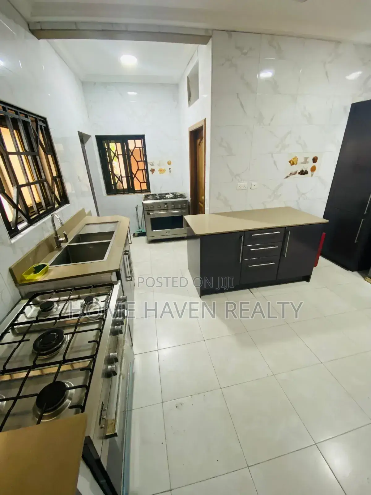 6bdrm House in Westland for rent