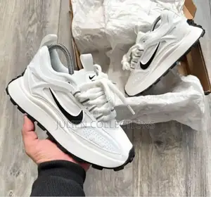 Nike Bailleili Blanco